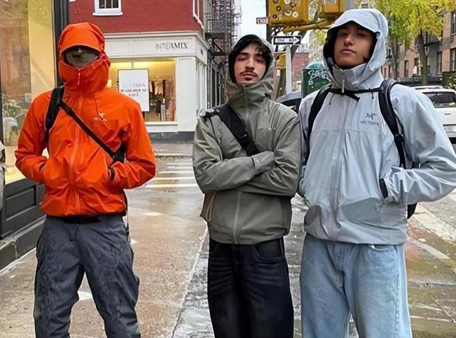 圈里最火爆的“假货”终于被戳破了CQ9电子一年销售超100亿中产(图9)